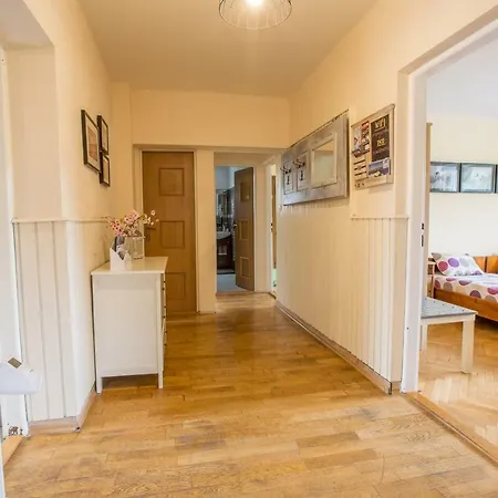 Propaganda אכסניה *